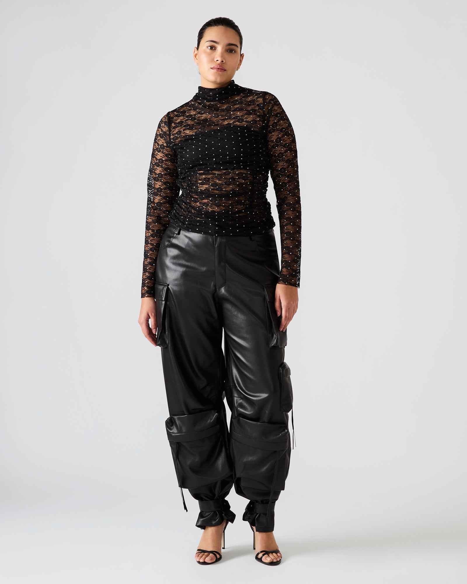 BAYLEE TOP BLACK