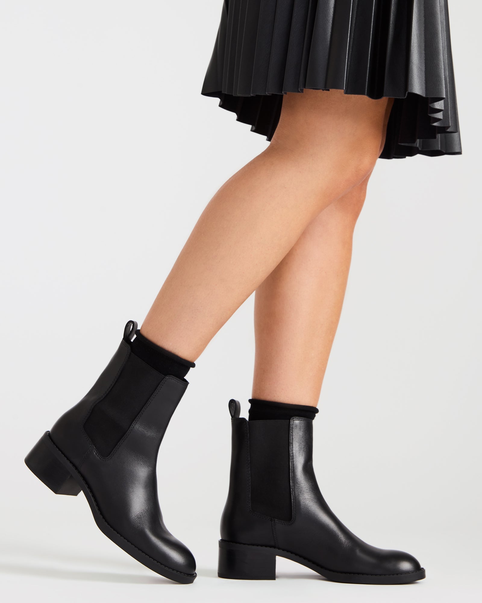 KAPLAN BLACK LEATHER